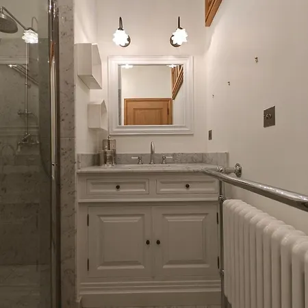 酒店 Chateau De Berg-sur-Moselle