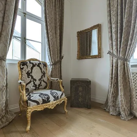 Chateau De Berg 호텔