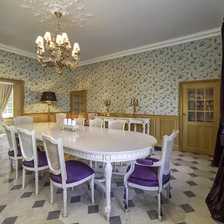 Chateau De * Berg-sur-Moselle